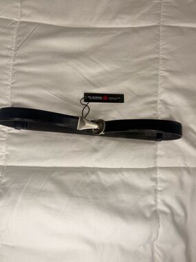 Black Leather Belt with Sculpted Silver-Tone Knot Buckle